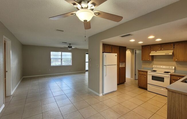 4965 Bobwhite Ct Dade City, FL 33523 MOVE IN SPECIAL!! $250 off 1st Months Rent!!!