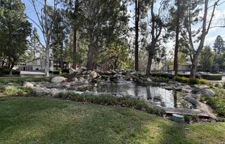 1 bed, 1 bath, 710 sqft, $2,400