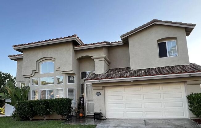 Beautiful 5 Bedroom/3 Bath 2 Story Home in Versailles Gated Community