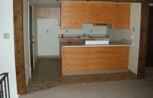 2 Bed 2 Bath Duplex!