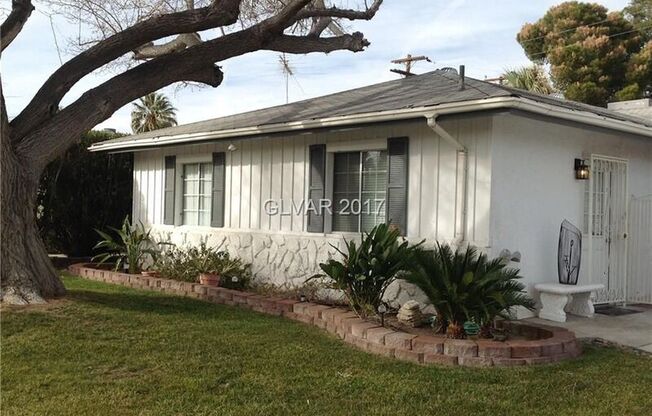 2208 SUNLAND AVE