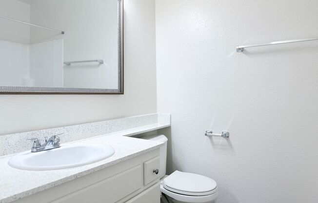 2 beds, 2 baths, 900 sqft, $2,600, Unit 415
