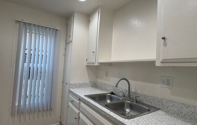 Studio, 1 bath, 503 sqft, $1,920, Unit 31