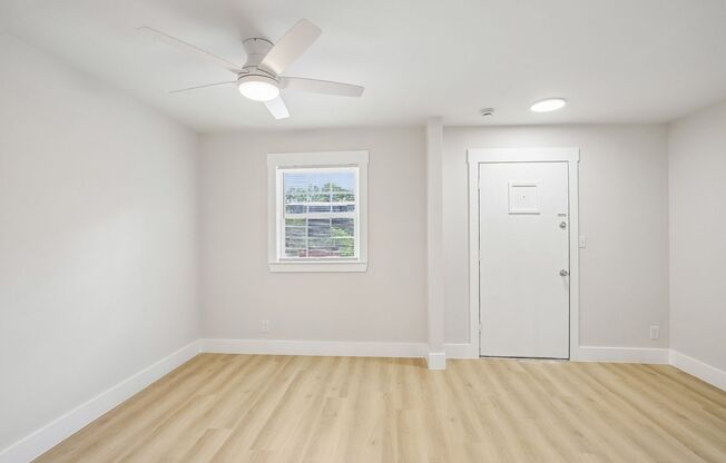 3 beds, 2 baths, 1,000 sqft, $2,111