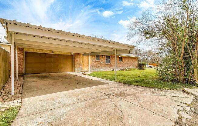 10923 STRAYHORN DR