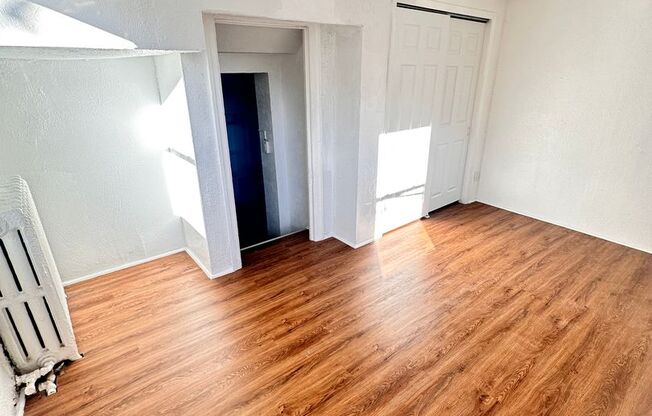 Studio, 1 bath, $895, Unit 1R