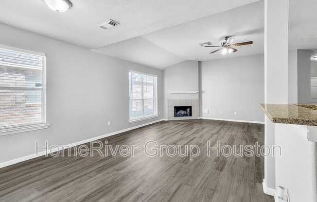5007 STEEL MDWS LN