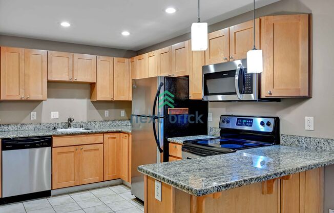 1 BED & 1 BATH CONDO FOR RENT