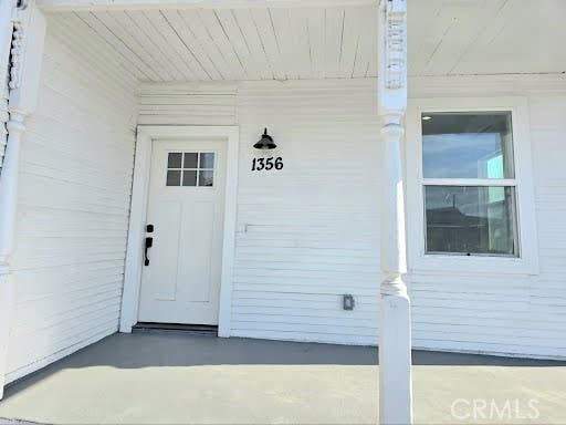 1356 E 94 ST