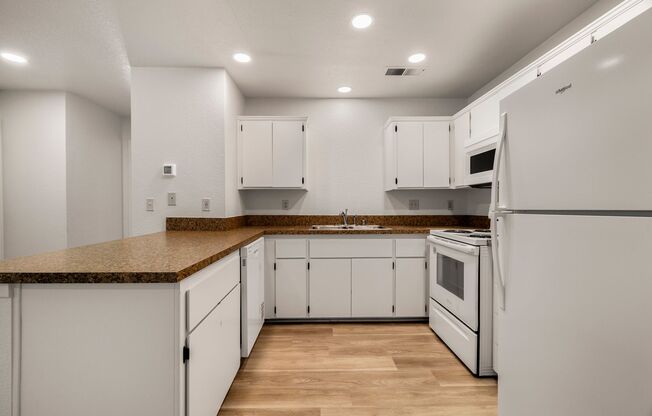 2 beds, 2 baths, 867 sqft, $1,695, Unit 142