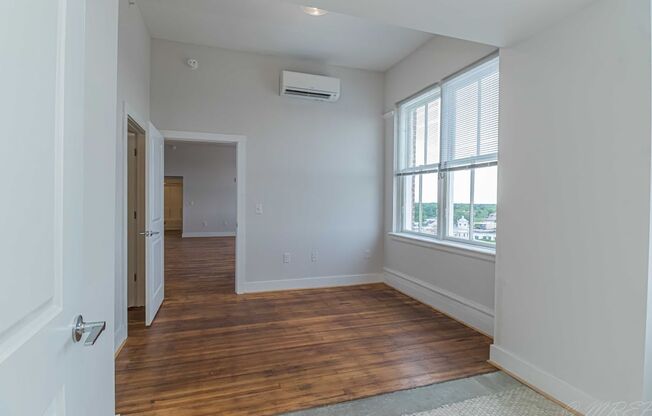 2 beds, 2 baths, 806 sqft, $1,725, Unit Unit 805