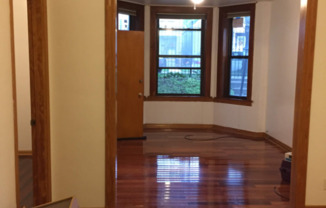 1924 W 34th Pl