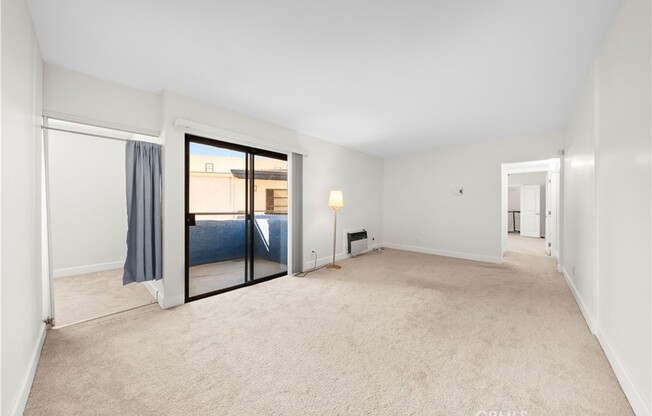 2 beds, 1 bath, 618 sqft, $2,850, Unit 524