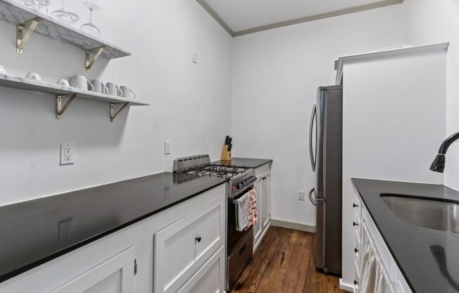 1 bed, 1 bath, 707 sqft, $2,700, Unit 401