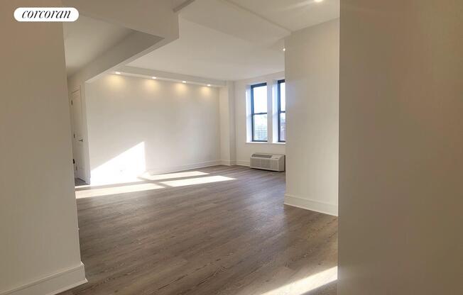 2 beds, 2 baths, $7,650, Unit 10B