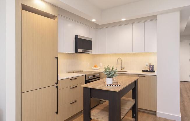 2 beds, 2 baths, $10,010, Unit 3B