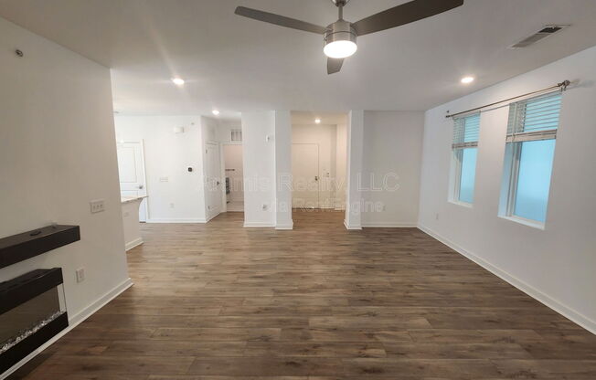 383 GRANT CIR SE