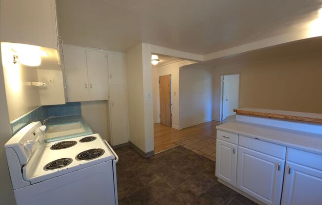 10 beds, 5 baths, $18,850, Unit 1122 12th Street Annex