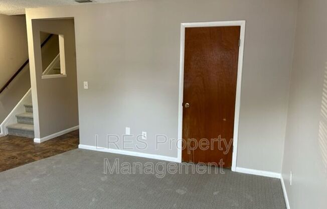 816 W 25 ST