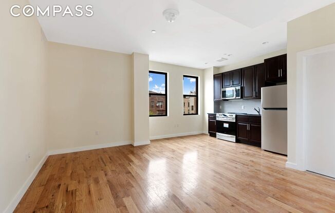1107 ROGERS AVE