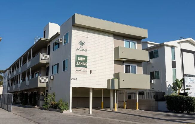 PL26 - 2666 Ellendale Place