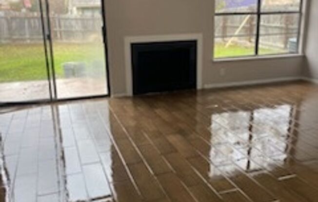 Large 3 bed 2 bath duplex