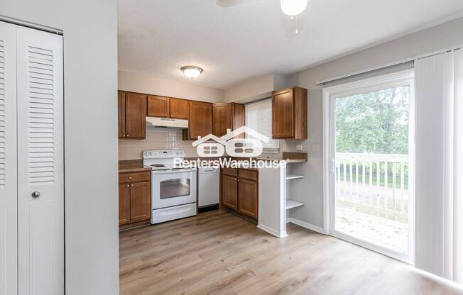 8027 E 88 ST