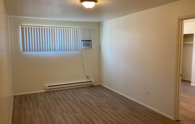 1 bed, 1 bath, 500 sqft, $999, Unit 7