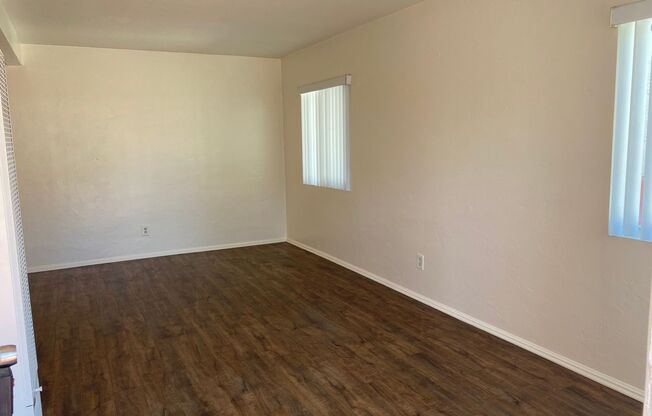 2300 CHATSWORTH BLVD