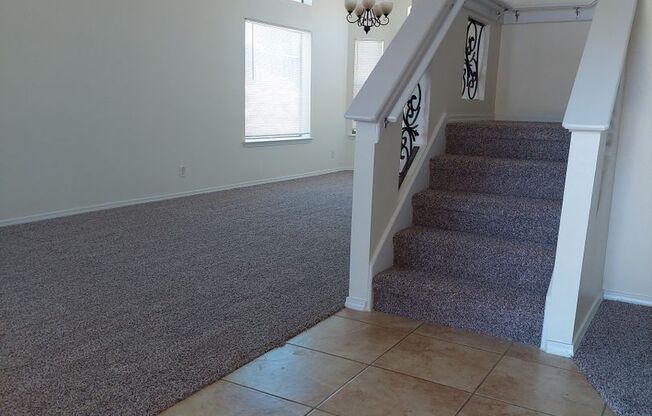 4 BEDROOM 3 BATHROOM HOME close to Fort Bliss