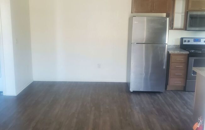 1 bed, 1 bath, 796 sqft, $1,925, Unit 96201