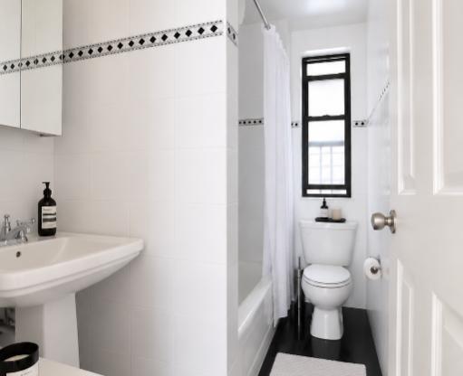 2 beds, 2 baths, $9,250, Unit 2A