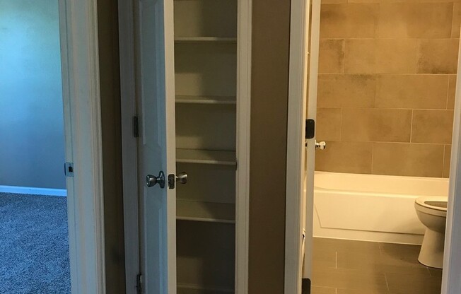 1 bed, 1 bath, 600 sqft, $1,595, Unit 1035-215