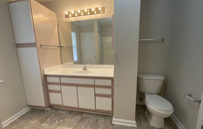 1 bed, 1 bath, 765 sqft, $1,125, Unit 2748-9