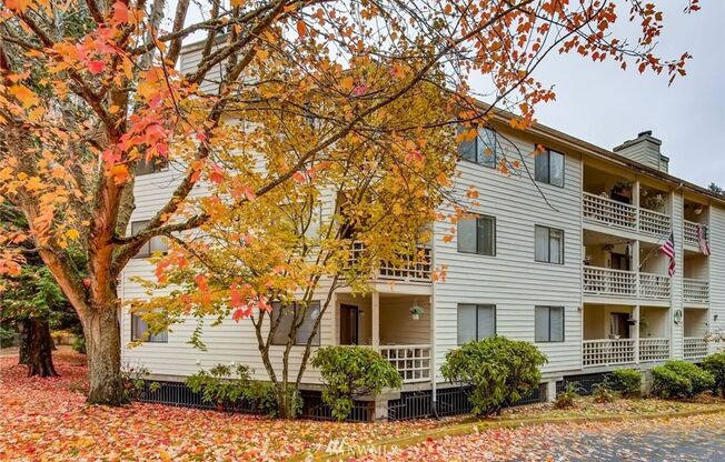 2 Bedroom Corner Unit, excellent location!!