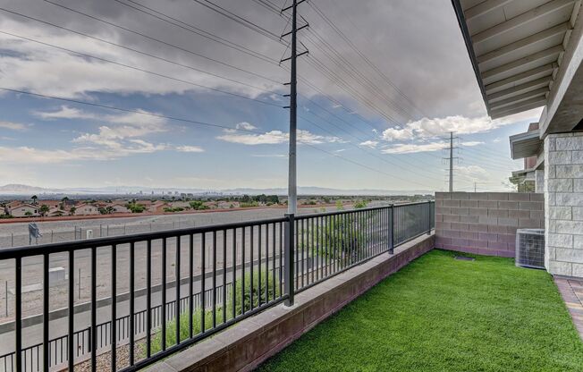 3 beds, 2.5 baths, $2,700, Unit # 1124
