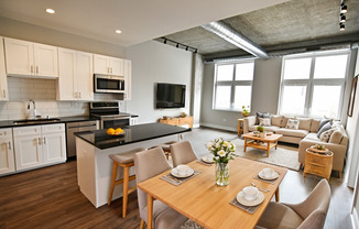 1 bed, 1 bath, 713 sqft, $3,050, Unit 3833-415