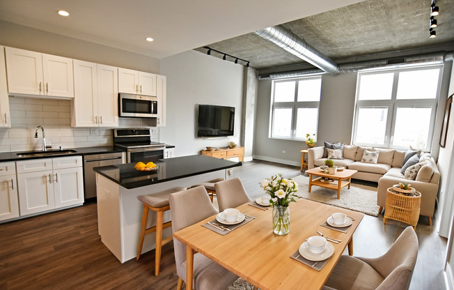 1 bed, 1 bath, 673 sqft, $3,050, Unit 3833-415