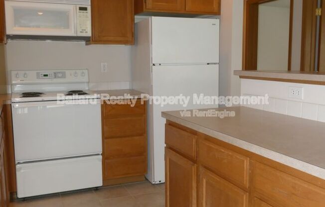 2 beds, 2 baths, 1,003 sqft, $2,450, Unit 306