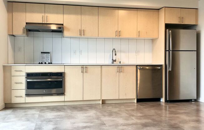 Studio, 1 bath, 525 sqft, $1,950, Unit 203