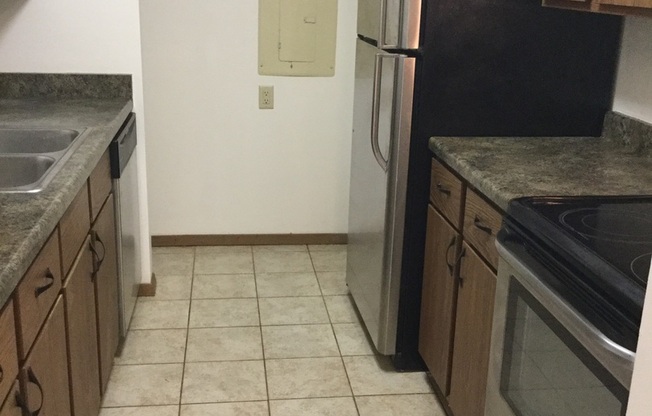2 beds, 1 bath, 970 sqft, $1,495, Unit 7601CG