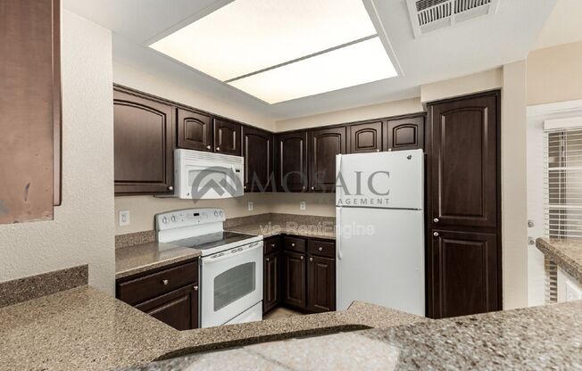 2 beds, 2 baths, 1,010 sqft, $1,600, Unit 1046