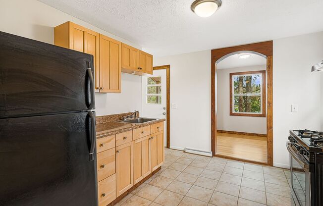 2 beds, 1 bath, $1,675