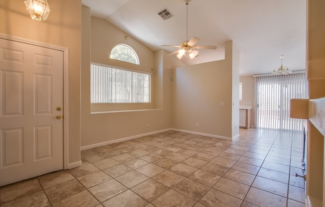 Charming 3 bedroom 2 bath in heart of Summerlin!