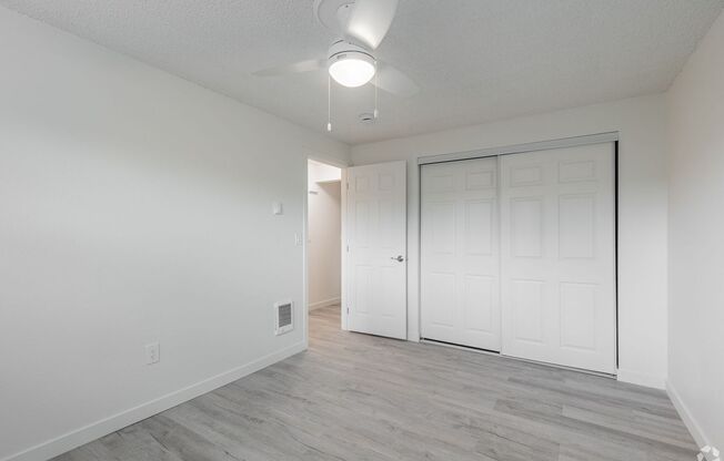 2 beds, 1 bath, 766 sqft, $1,695, Unit 34