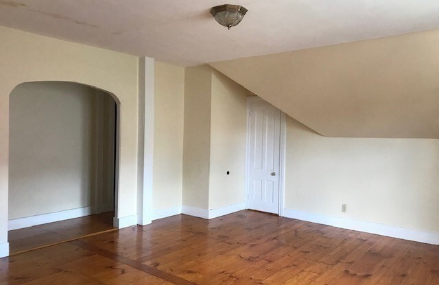 2 beds, 1 bath, 1,500 sqft, $2,150, Unit 3