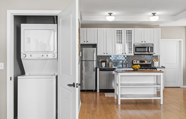 2 beds, 2 baths, 1,189 sqft, $1,560, Unit #603