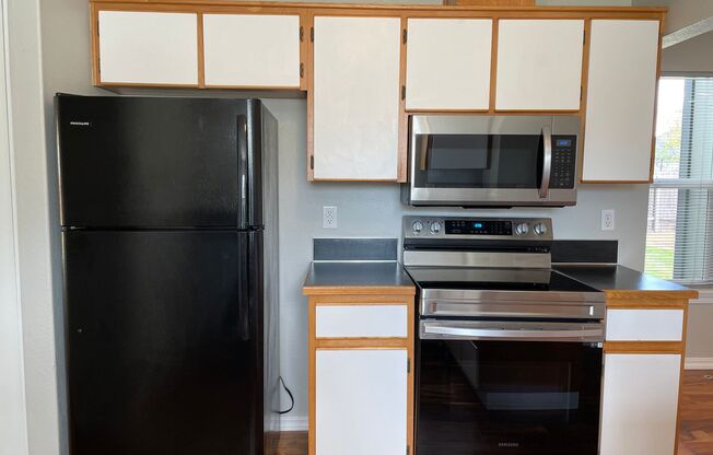 3 beds, 2 baths, $2,598