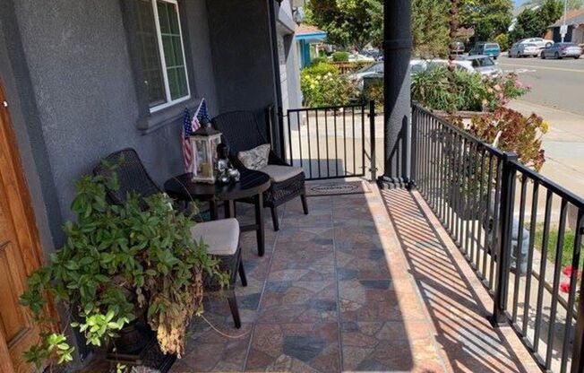 $4290 / GORGEOUS 4-5 BEDROOM SINGLE STORY HOME IN UNION CITY