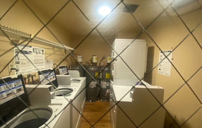 1 bed, 1 bath, 442 sqft, $1,485, Unit B401